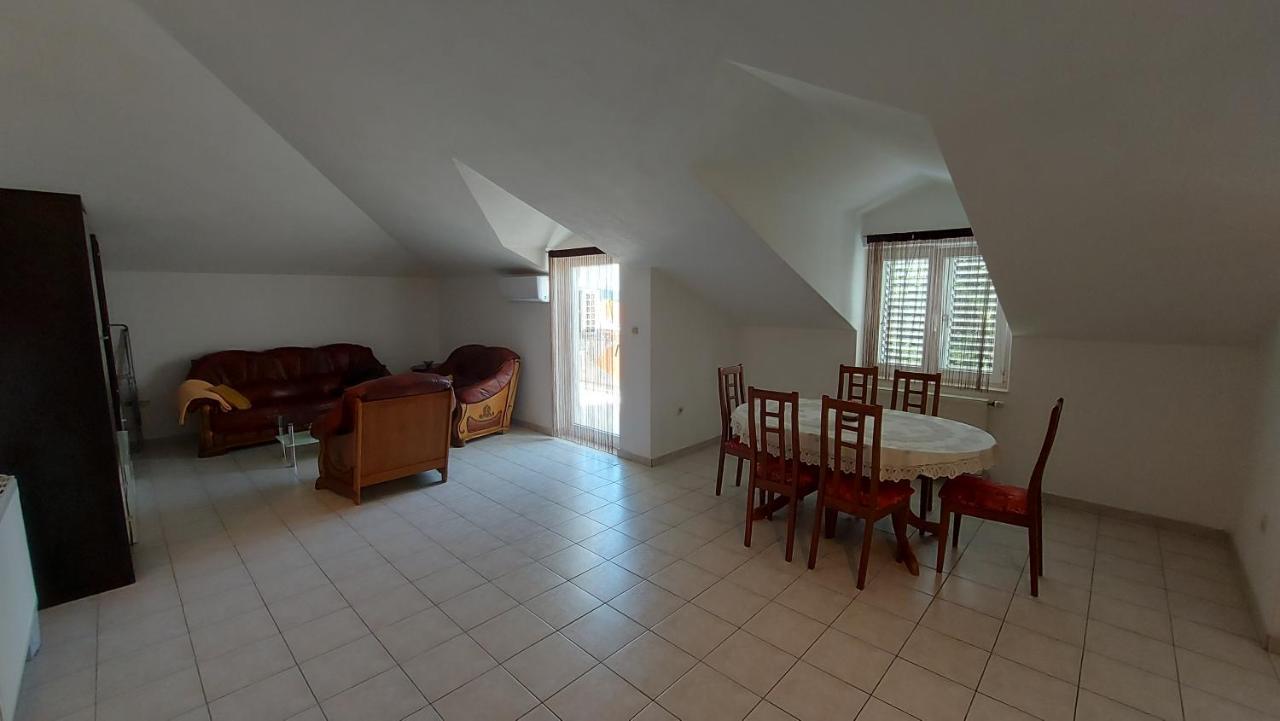 Galiot Apartment *